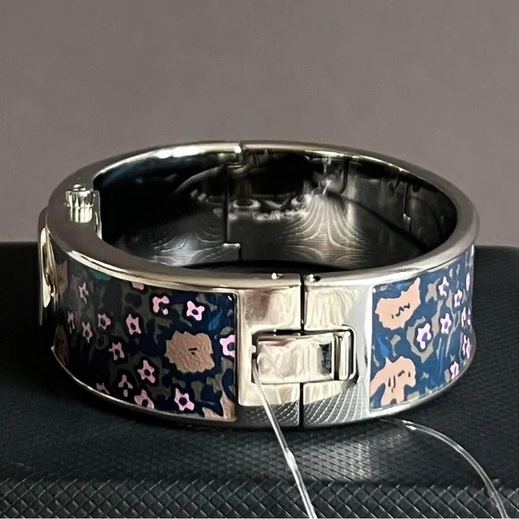 💰SOLD - W6198 - Coach Scout Bangle Watch in Blue Floral - Picture 11 of 14